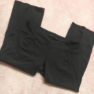 ATHLETA ananda capri work out pants